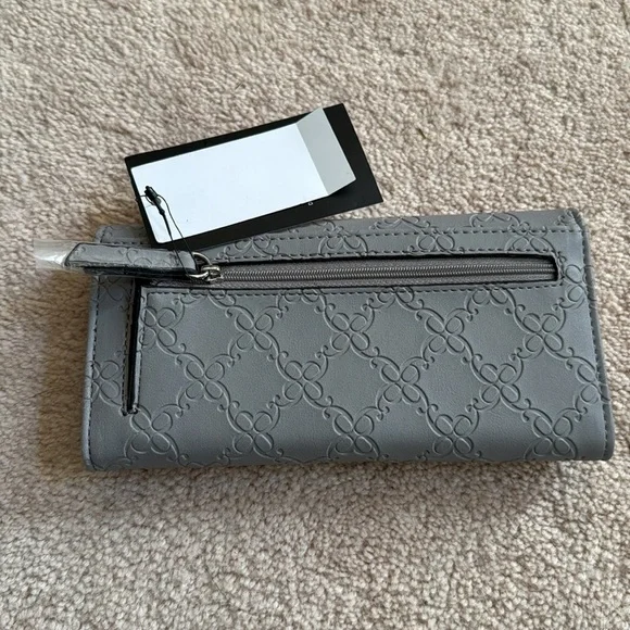 Nine West Gray Embossed Wallet NWT - Picture 2 of 6